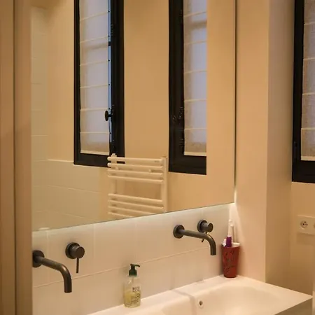 Apartment 3ch | 4 Pers | balcon Filant | notre Dame De Paris
